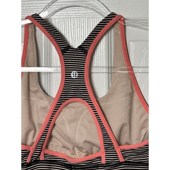 Lululemon Get Fit Keyhole Tank w/Shelf Bra Size 6 Black White Striped Coral Trim - Picture 3 of 7